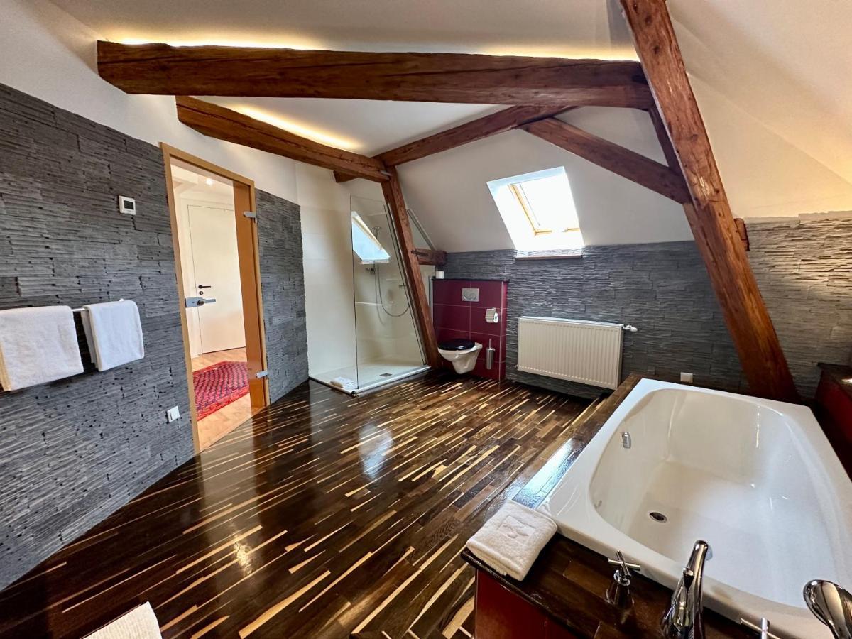 Georgi Schloss - Boutique Hotel Ehrenhausen Buitenkant foto