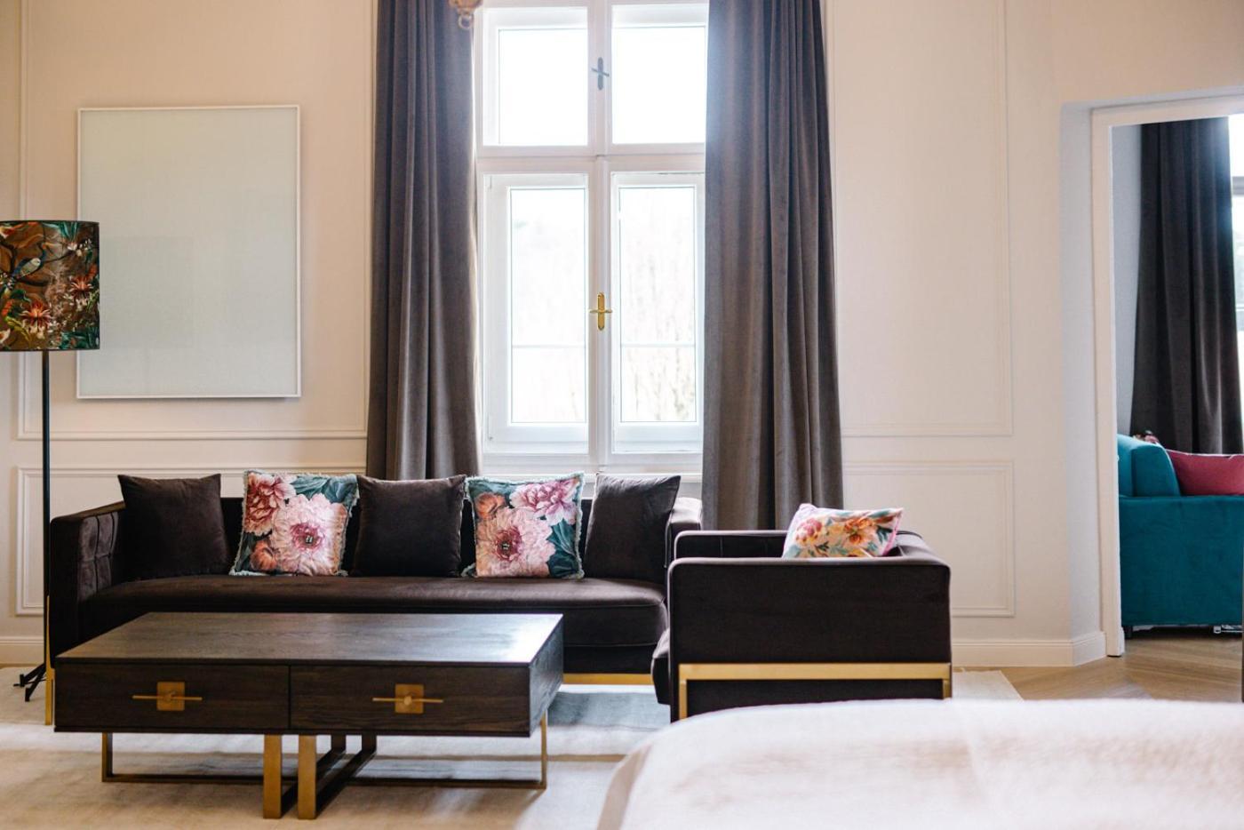 Georgi Schloss - Boutique Hotel Ehrenhausen Buitenkant foto