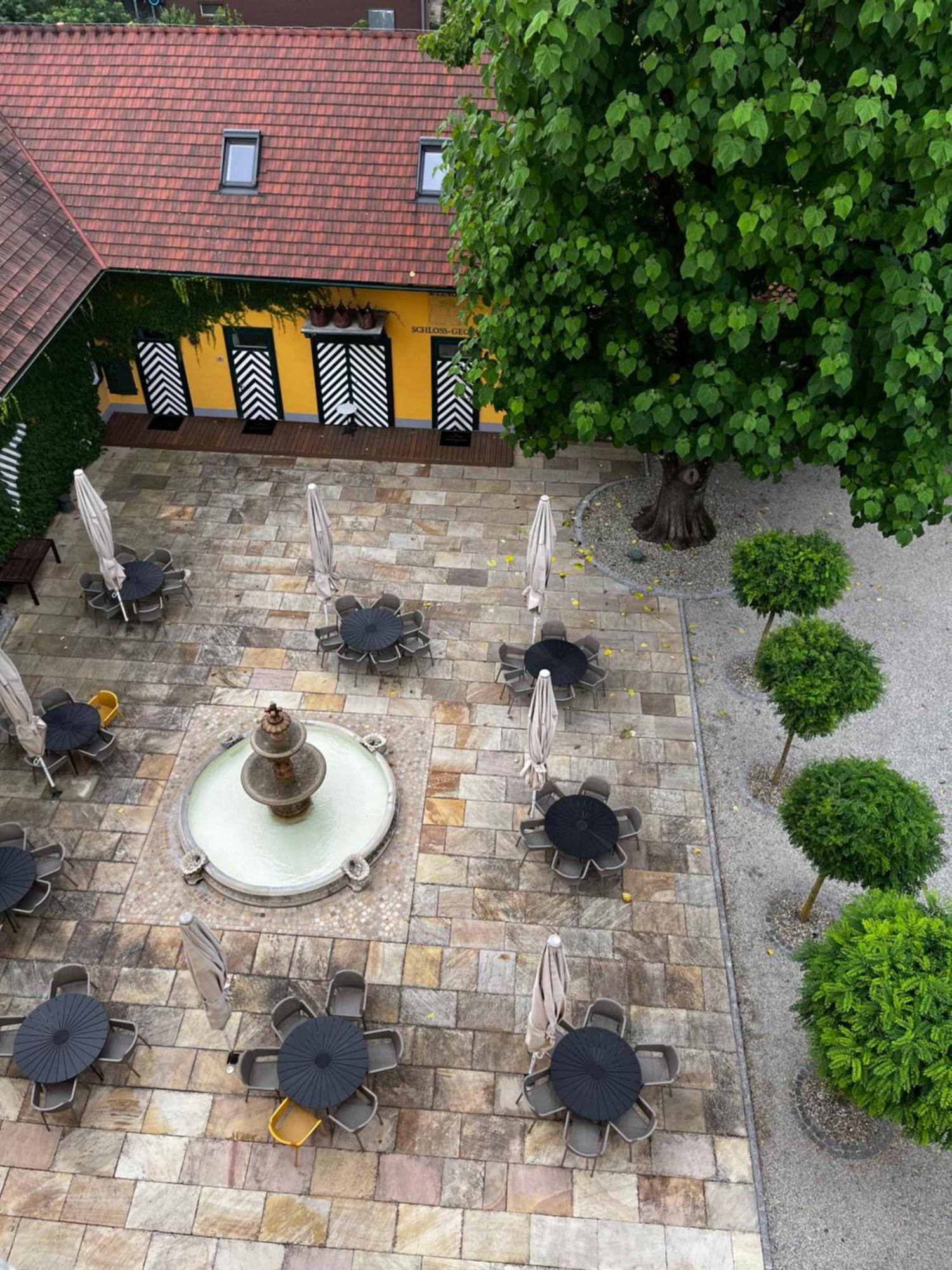 Georgi Schloss - Boutique Hotel Ehrenhausen Buitenkant foto
