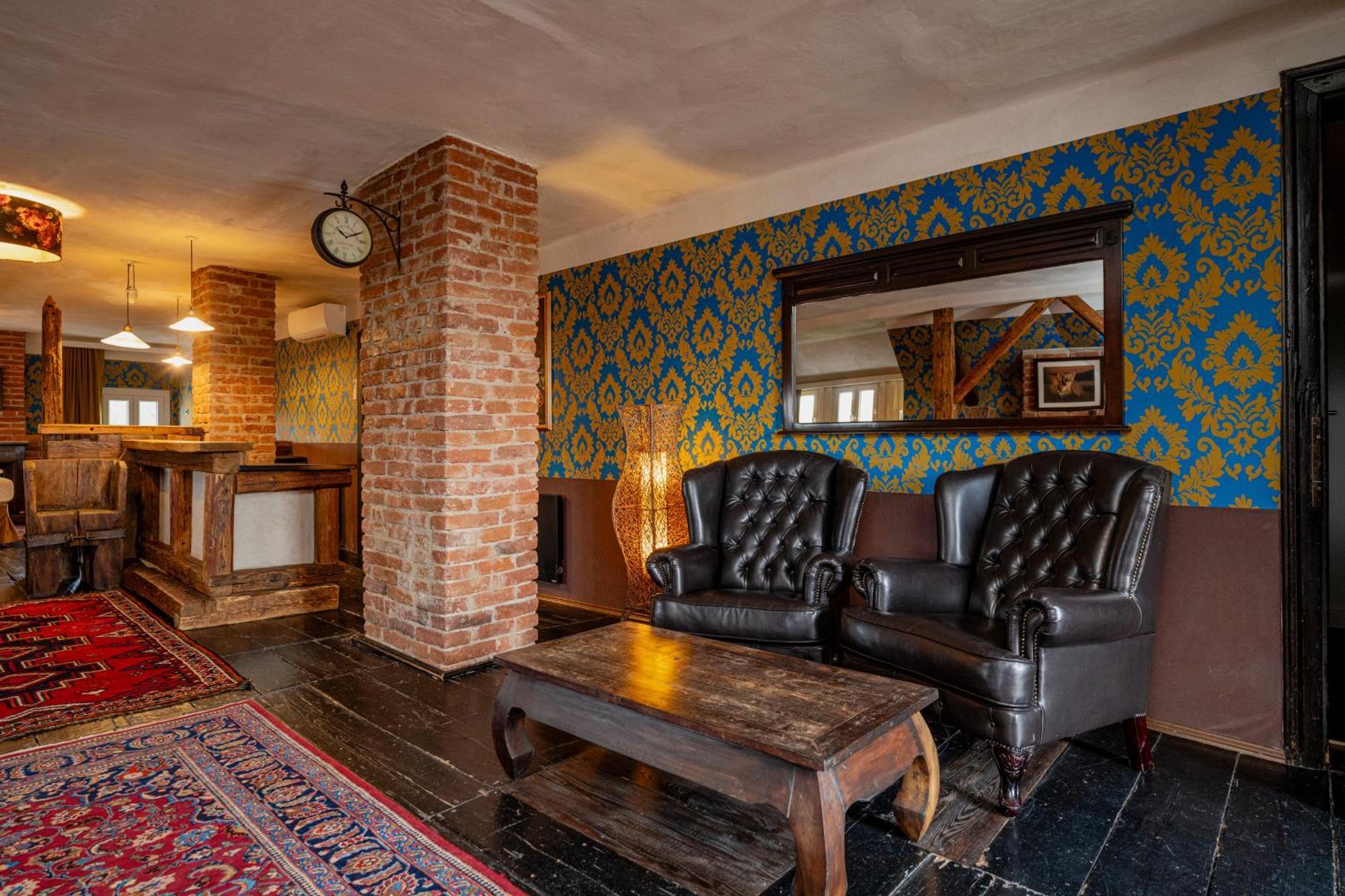 Georgi Schloss - Boutique Hotel Ehrenhausen Buitenkant foto