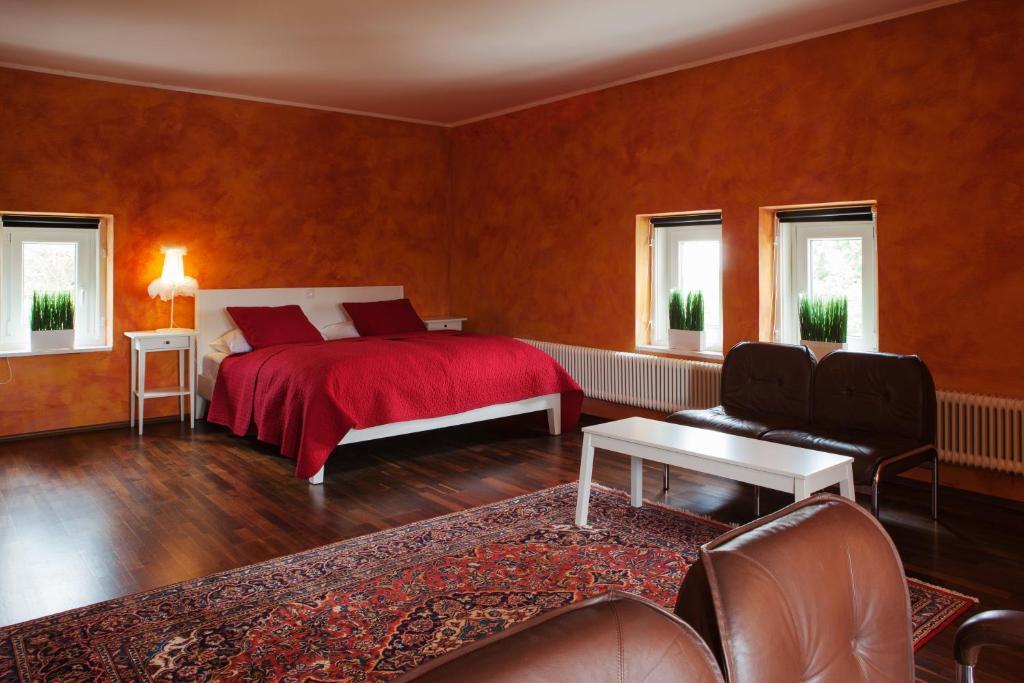 Georgi Schloss - Boutique Hotel Ehrenhausen Kamer foto